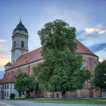 Hotel Haus Am Spreebogen 3*