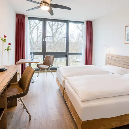 斯普雷勃艮酒店 3*